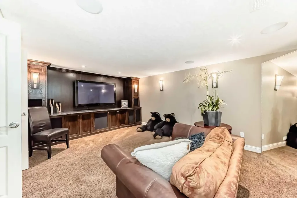 12 Chapala Heath SE Calgary AB T2X 3P9