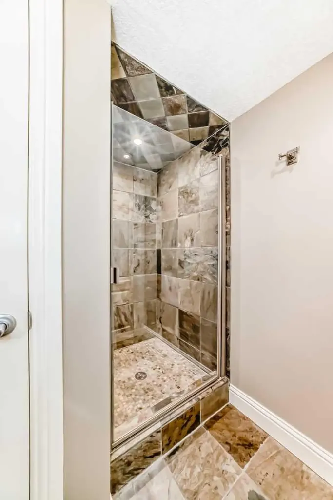12 Chapala Heath SE Calgary AB T2X 3P9
