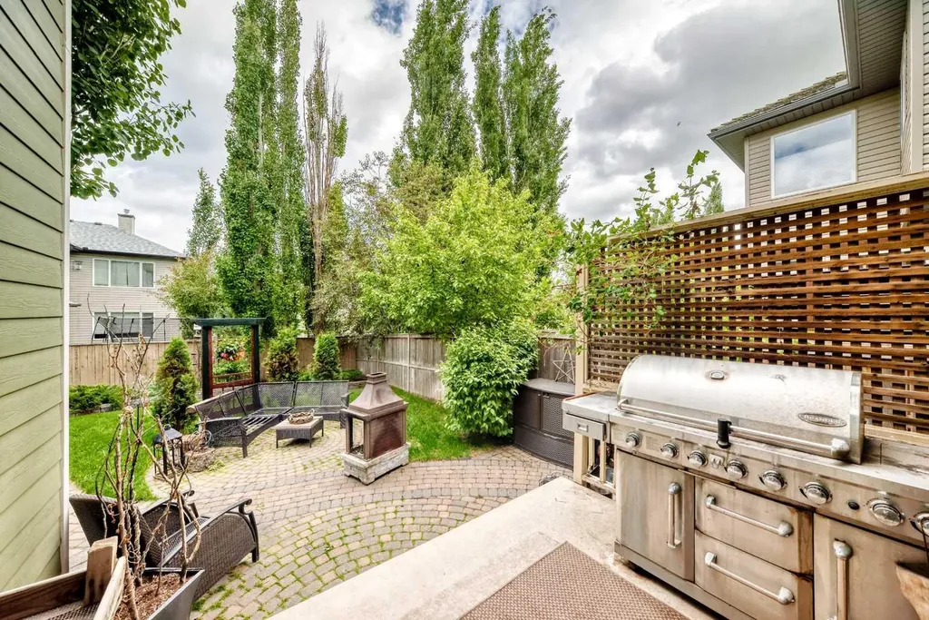 12 Chapala Heath SE Calgary AB T2X 3P9