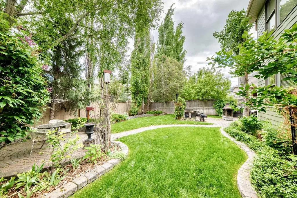 12 Chapala Heath SE Calgary AB T2X 3P9
