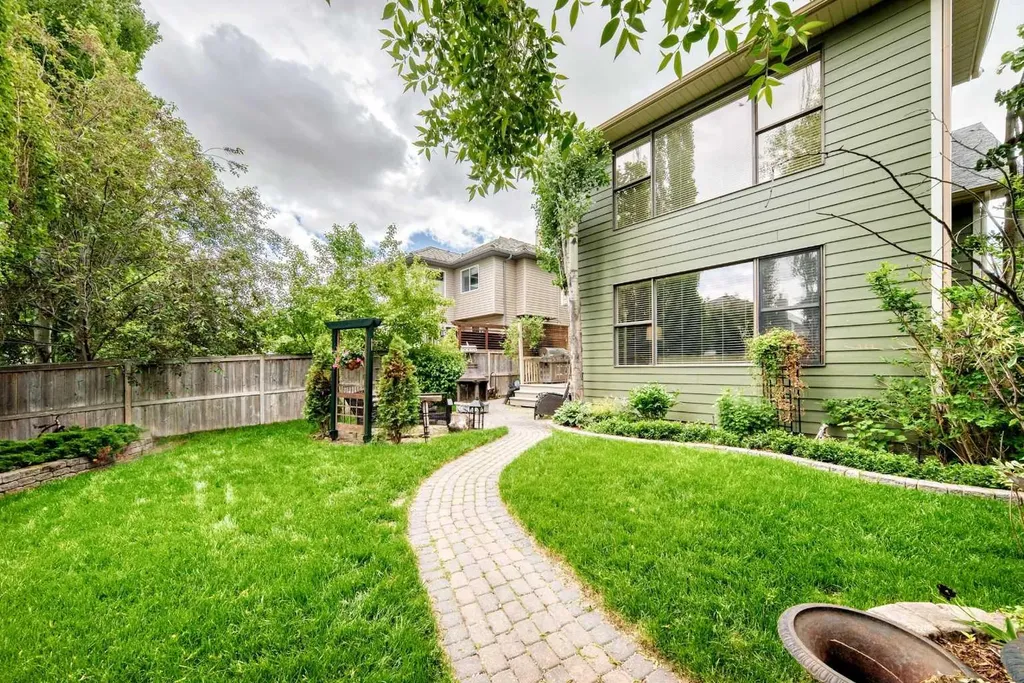 12 Chapala Heath SE Calgary AB T2X 3P9