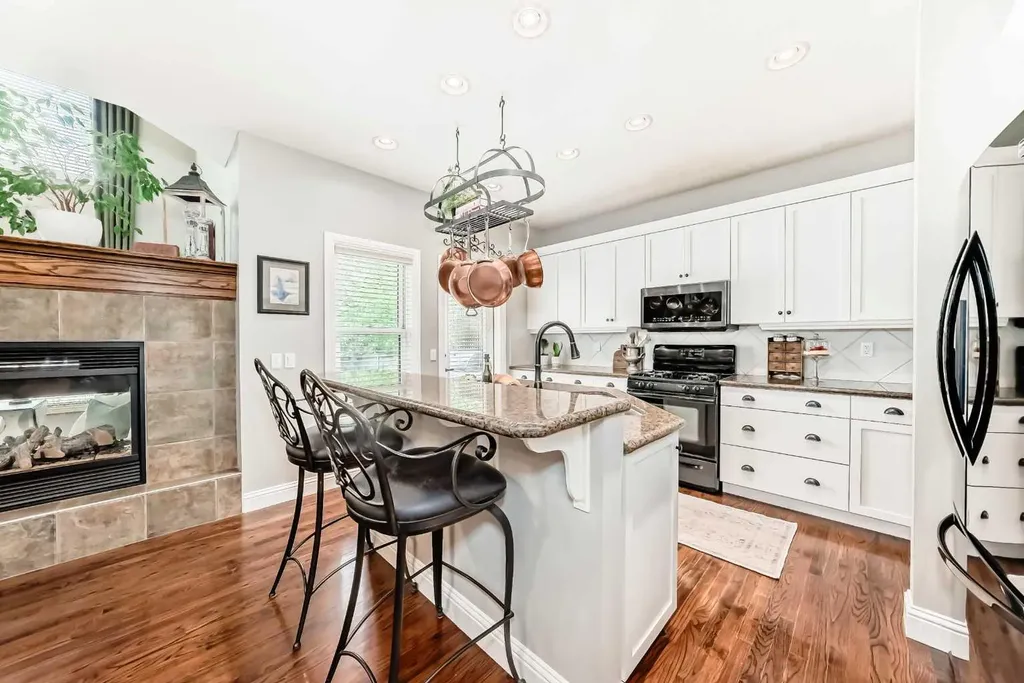 12 Chapala Heath SE Calgary AB T2X 3P9