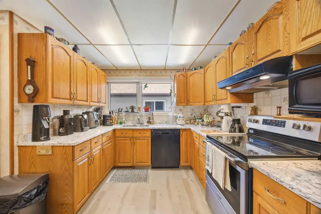 272 Huntington Close NE Calgary AB T2K 5B3