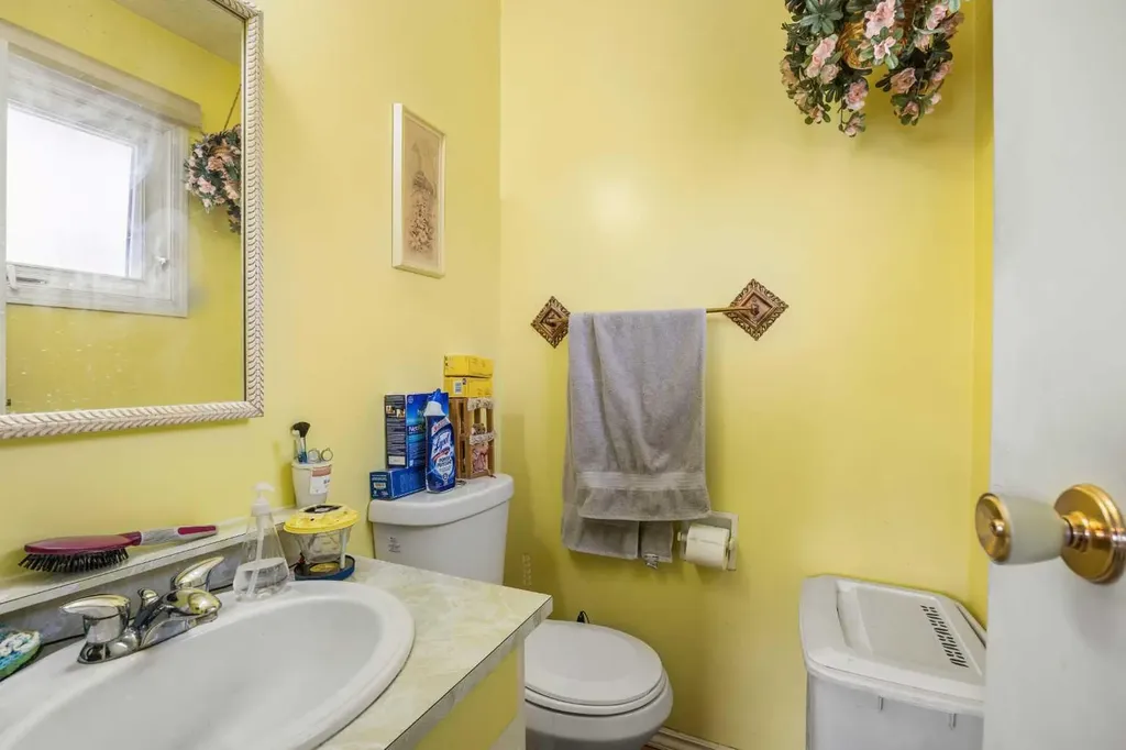 272 Huntington Close NE Calgary AB T2K 5B3