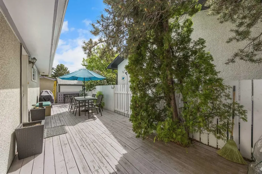 272 Huntington Close NE Calgary AB T2K 5B3