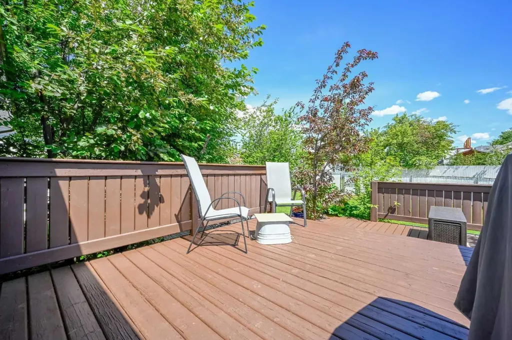 11321 95 Street Grande Prairie AB T8V 6T6