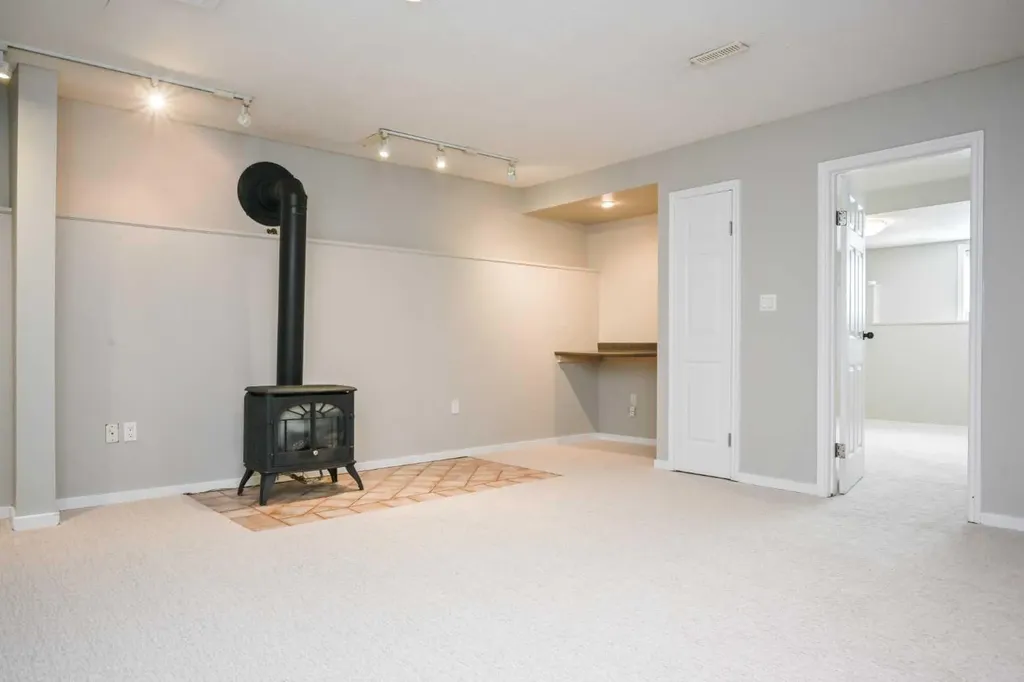 11321 95 Street Grande Prairie AB T8V 6T6
