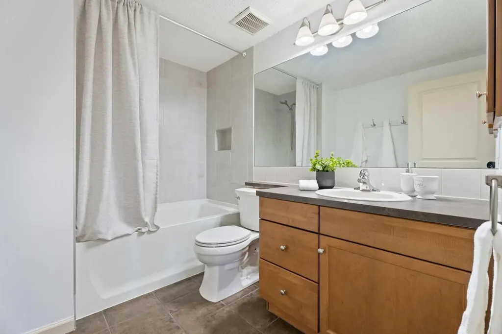 153 Rockyledge View NW Calgary AB T3G 5Y5