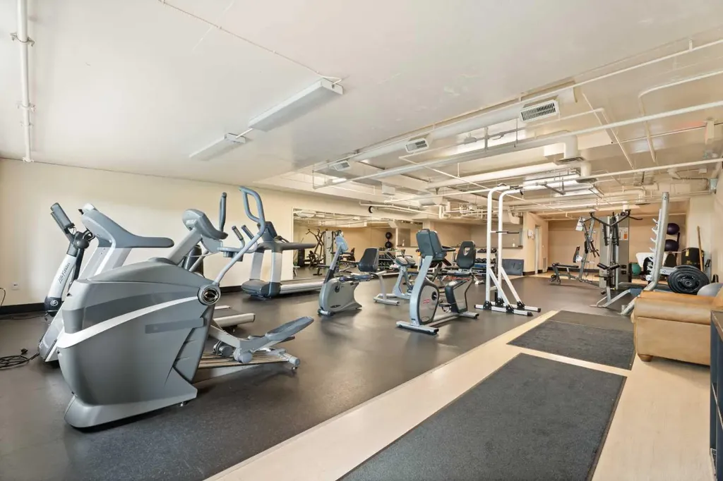 153 Rockyledge View NW Calgary AB T3G 5Y5