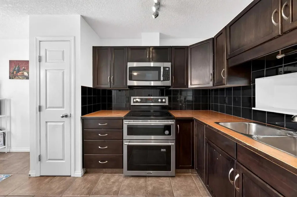 99 Copperfield Court SE Calgary AB T2Z 4Z3