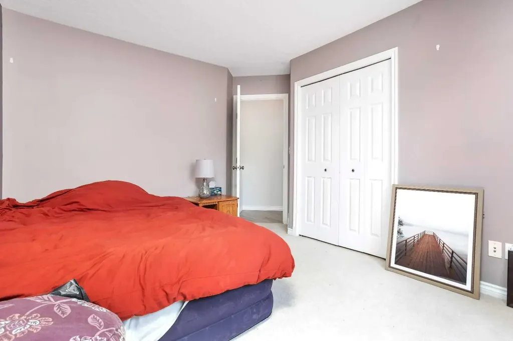 9 Archibald Crescent Red Deer AB T4R 2X3