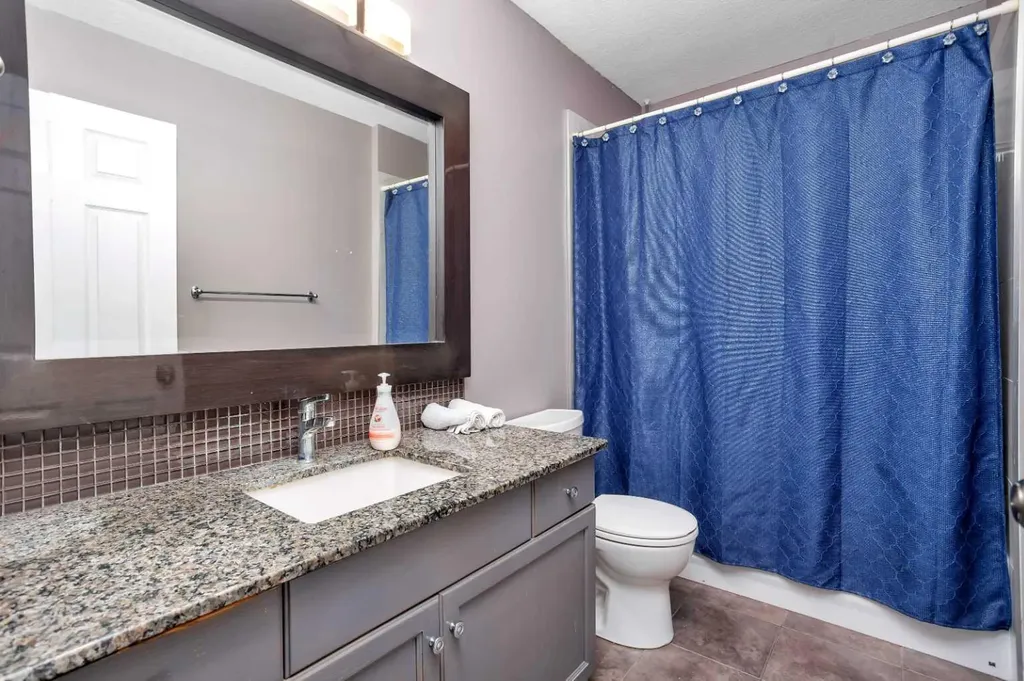 9 Archibald Crescent Red Deer AB T4R 2X3