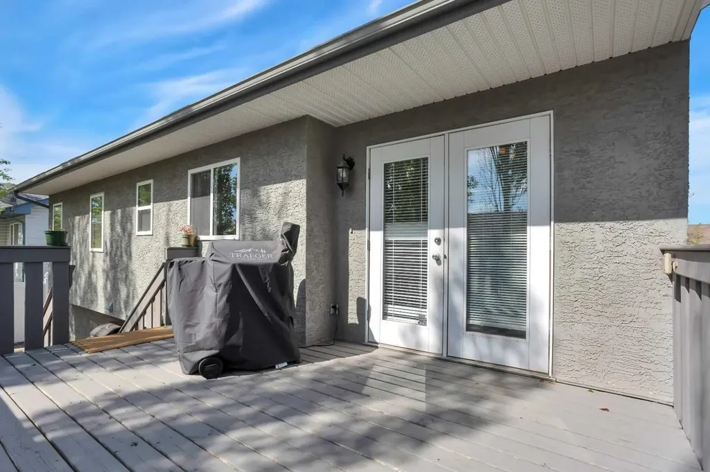 9 Archibald Crescent Red Deer AB T4R 2X3