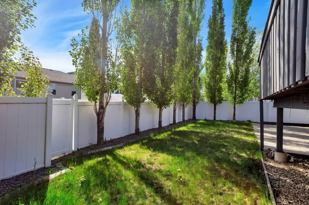 9 Archibald Crescent Red Deer AB T4R 2X3