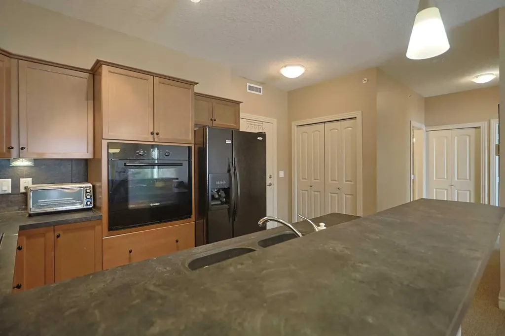30 Royal Oak Plaza NW Calgary AB T3G 0C1