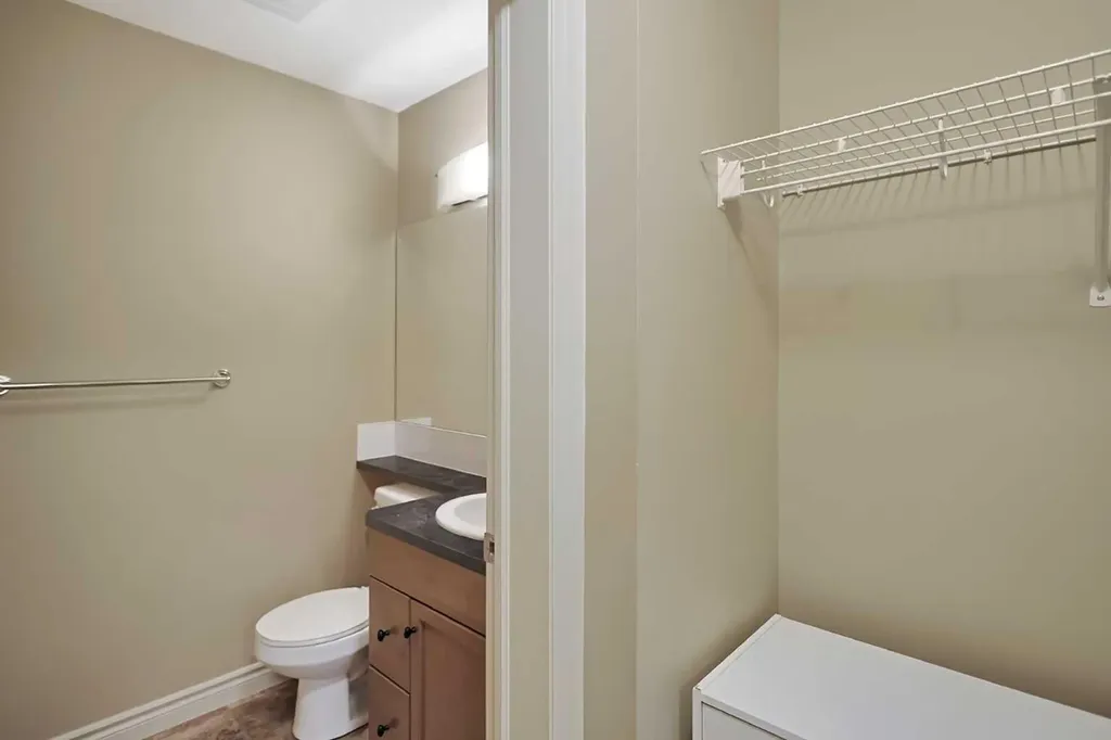 30 Royal Oak Plaza NW Calgary AB T3G 0C1