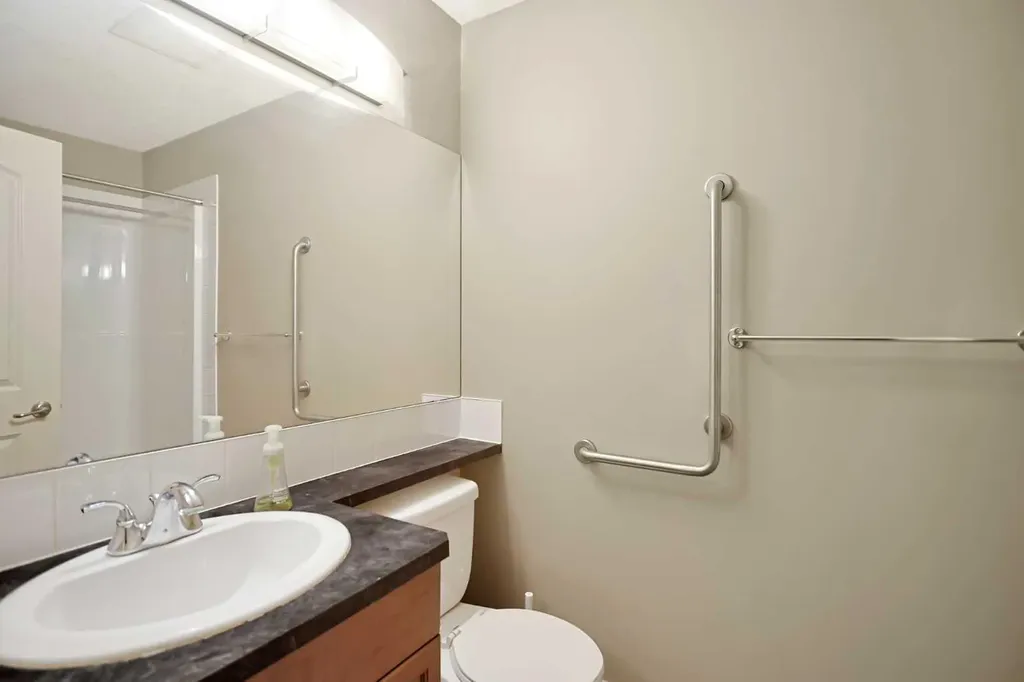 30 Royal Oak Plaza NW Calgary AB T3G 0C1