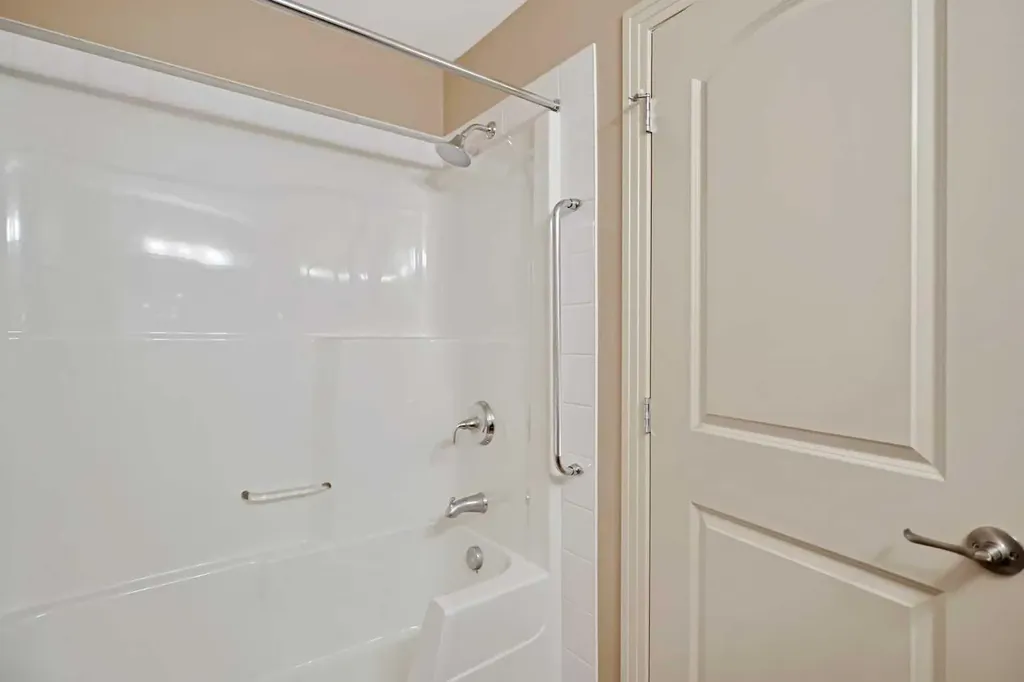 30 Royal Oak Plaza NW Calgary AB T3G 0C1