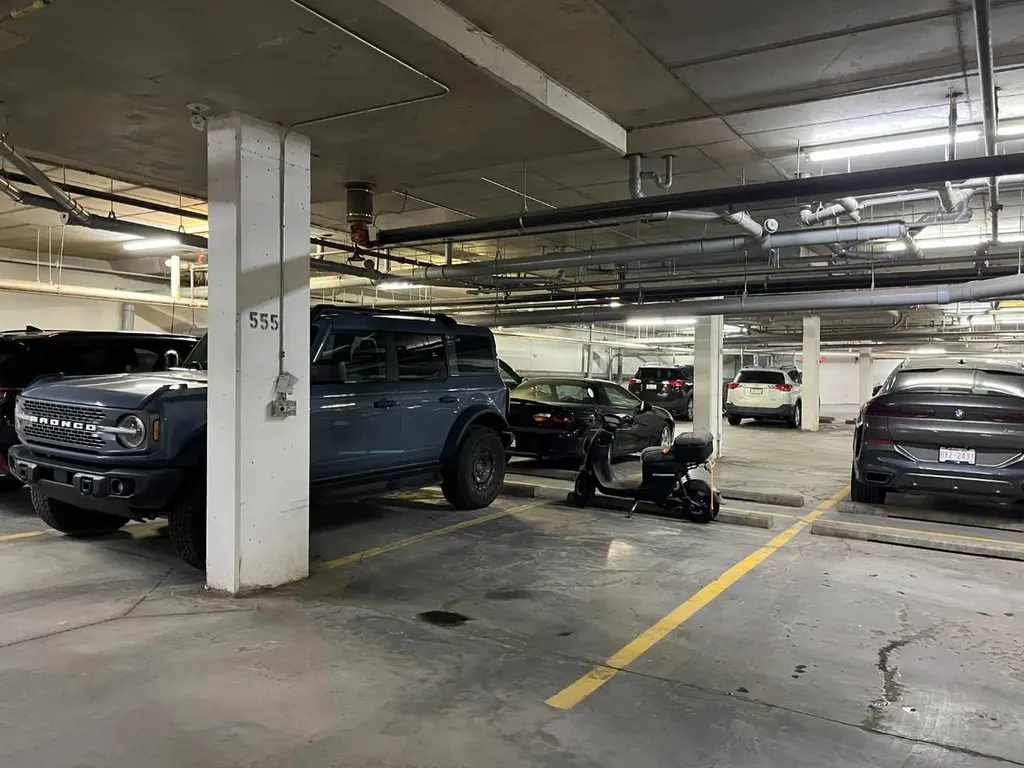 30 Royal Oak Plaza NW Calgary AB T3G 0C1