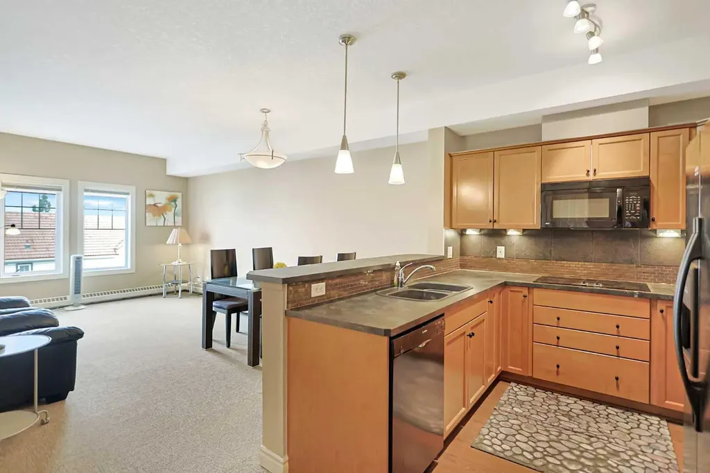 30 Royal Oak Plaza NW Calgary AB T3G 0C1