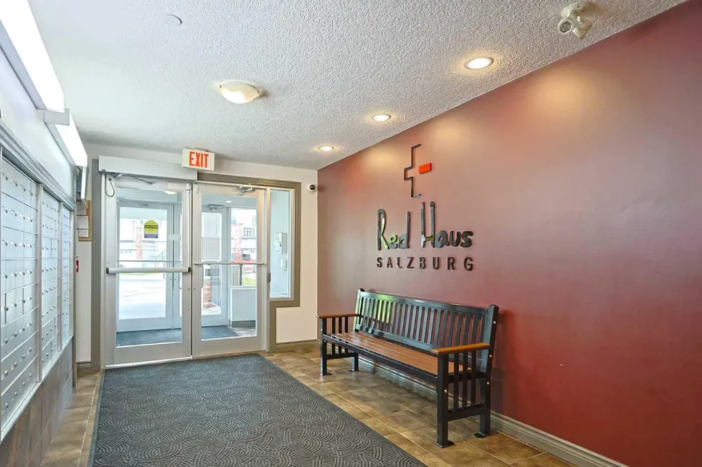 30 Royal Oak Plaza NW Calgary AB T3G 0C1