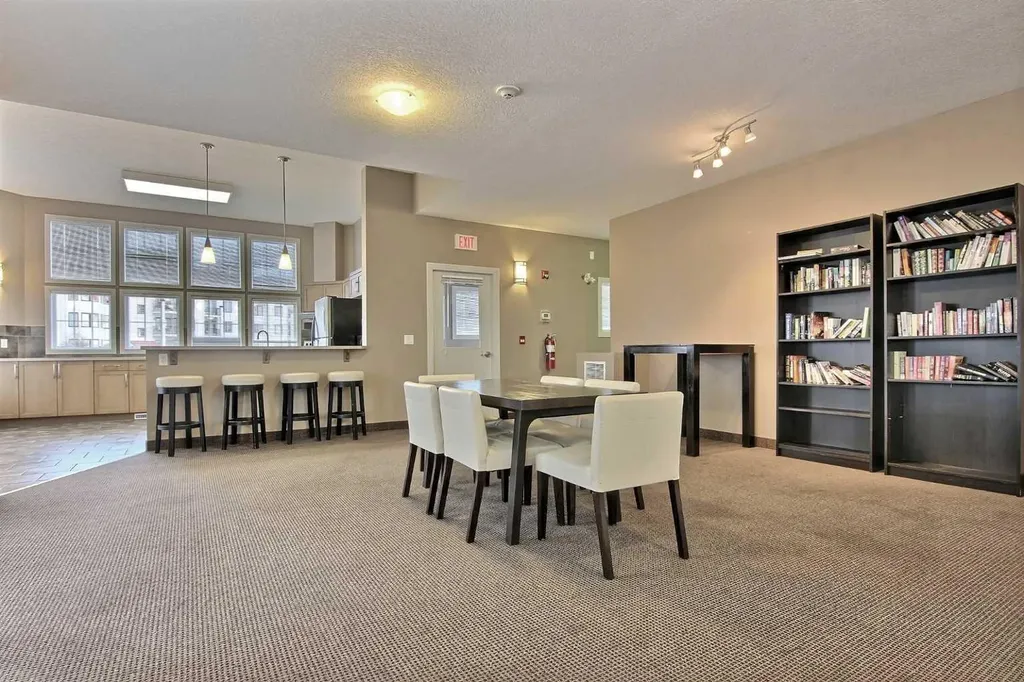 30 Royal Oak Plaza NW Calgary AB T3G 0C1