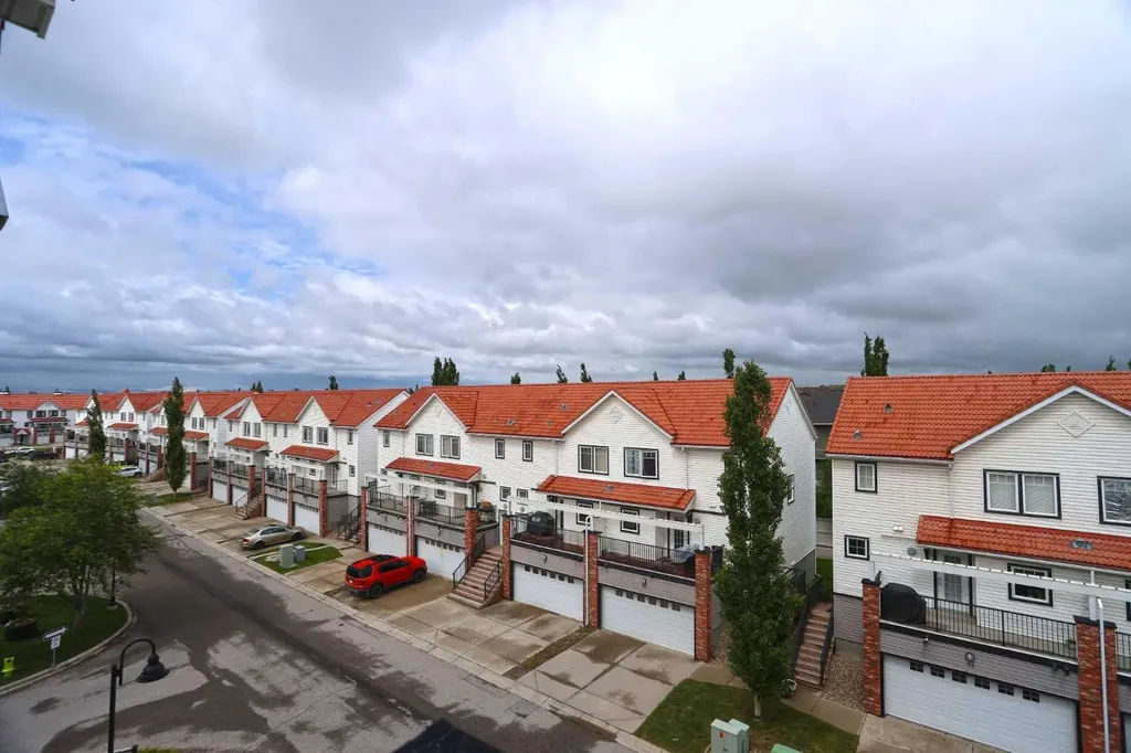 30 Royal Oak Plaza NW Calgary AB T3G 0C1