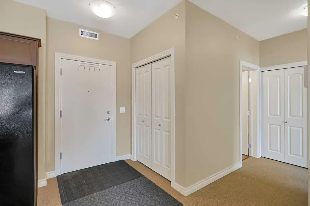 30 Royal Oak Plaza NW Calgary AB T3G 0C1