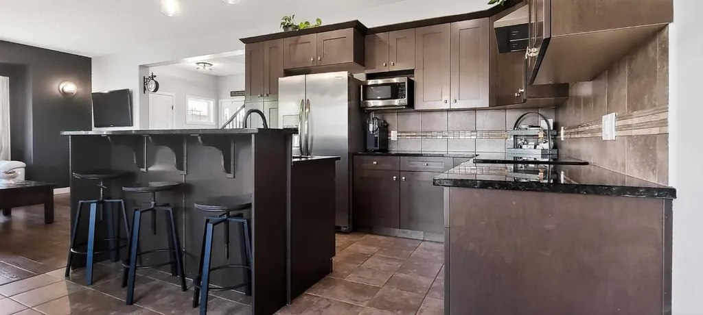 7018 115 Street Grande Prairie AB T8W 0E8