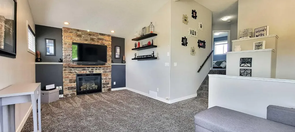 7018 115 Street Grande Prairie AB T8W 0E8