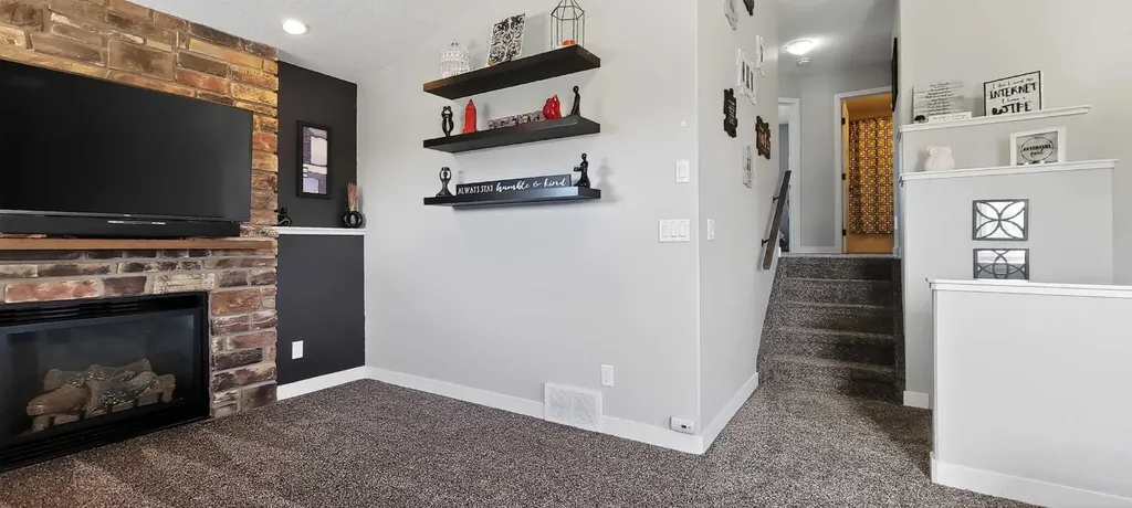 7018 115 Street Grande Prairie AB T8W 0E8