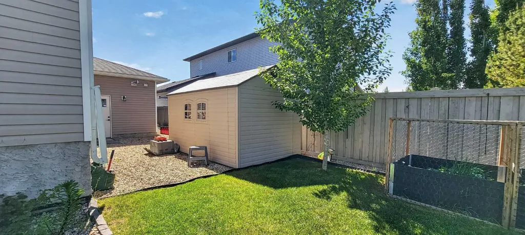 7018 115 Street Grande Prairie AB T8W 0E8