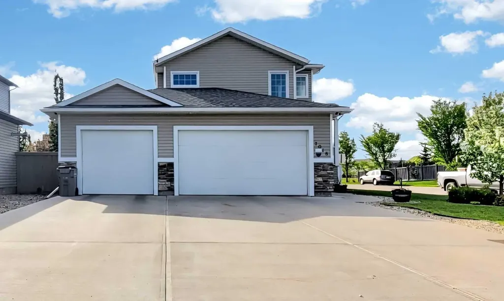 7018 115 Street Grande Prairie AB T8W 0E8