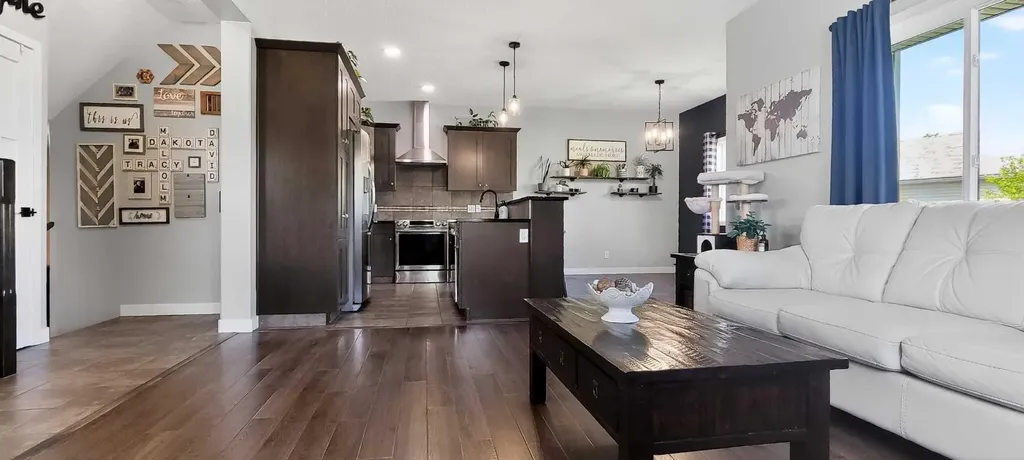 7018 115 Street Grande Prairie AB T8W 0E8
