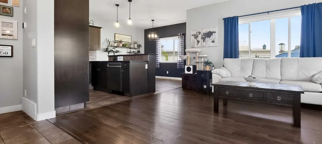 7018 115 Street Grande Prairie AB T8W 0E8