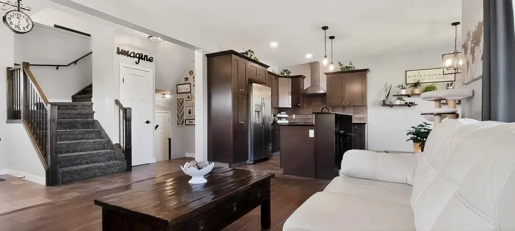 7018 115 Street Grande Prairie AB T8W 0E8