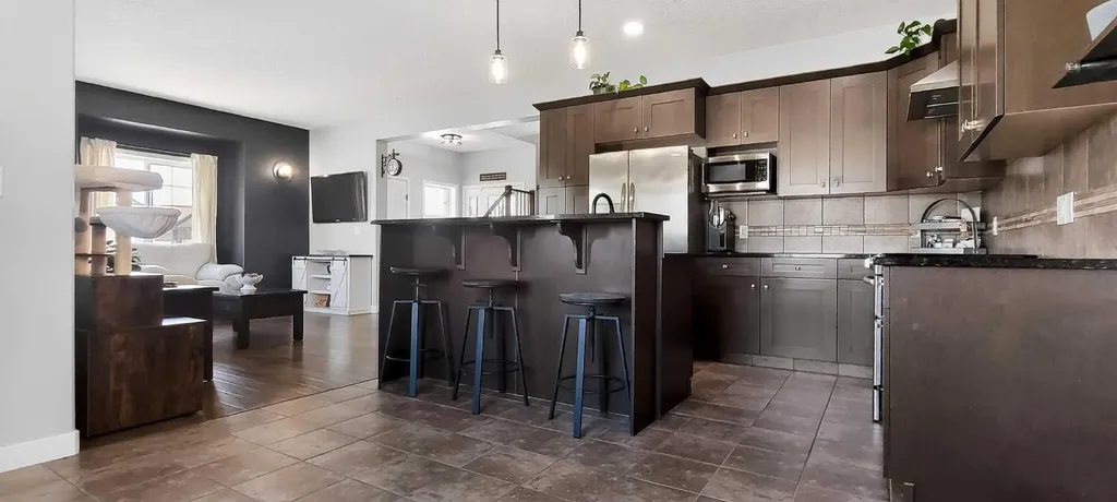7018 115 Street Grande Prairie AB T8W 0E8