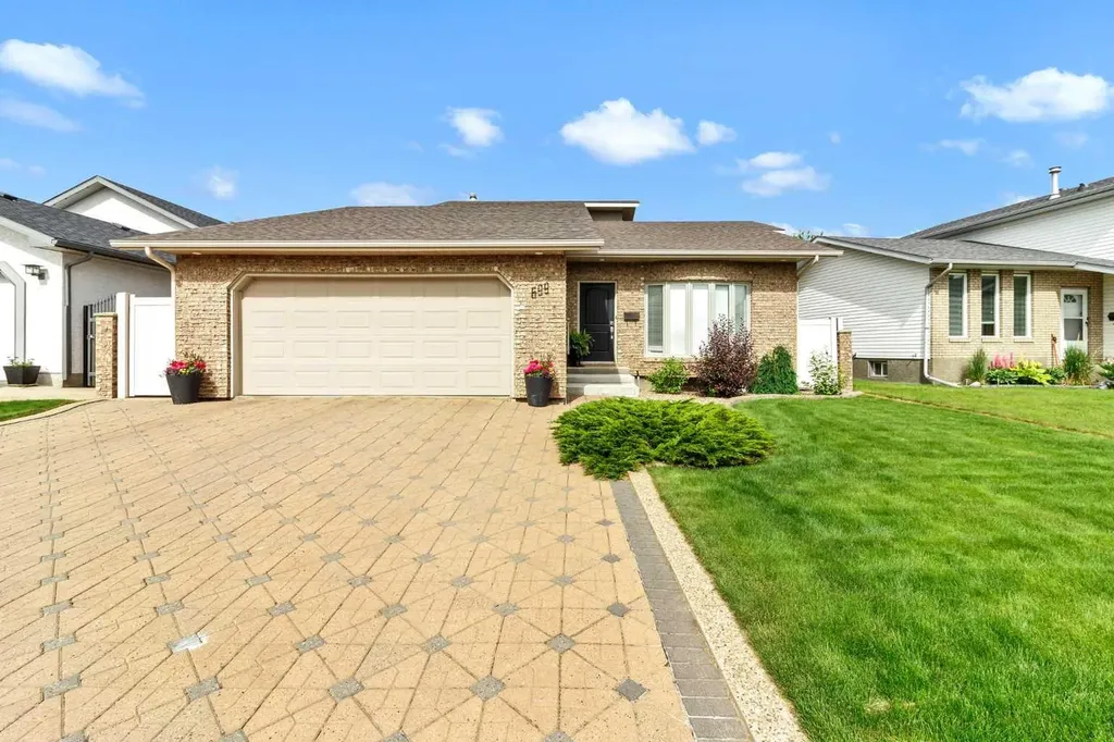 699 Taylor Road SE Medicine Hat AB T1B3X7