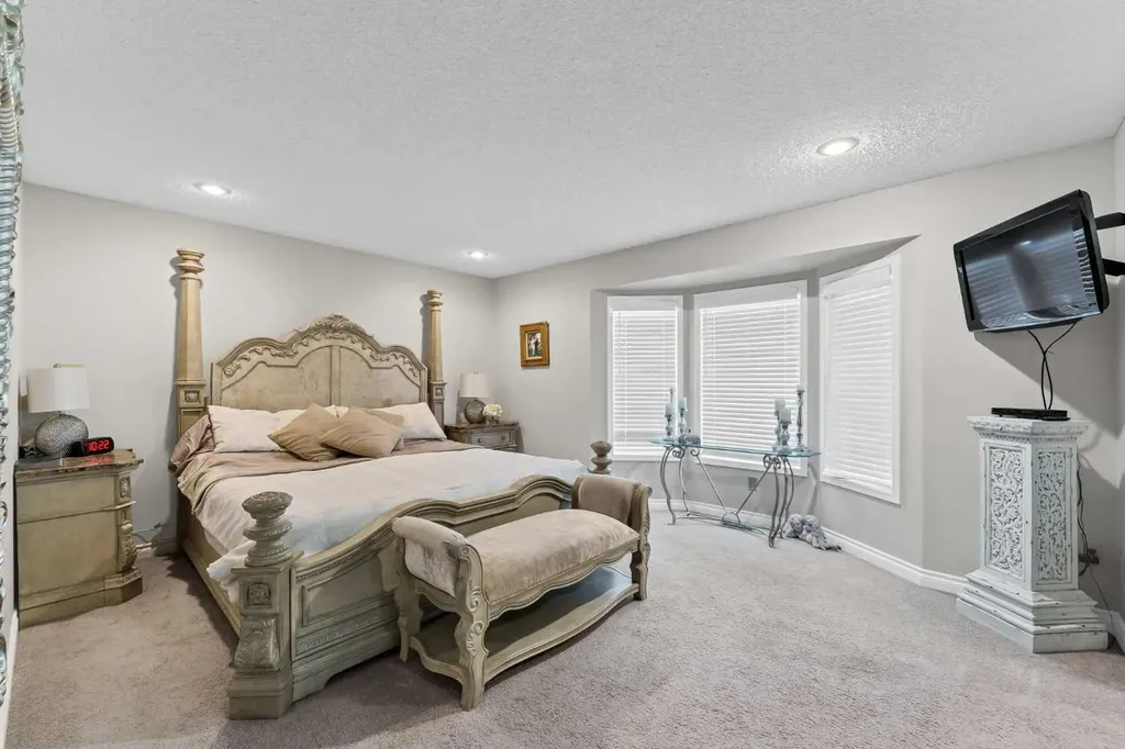 699 Taylor Road SE Medicine Hat AB T1B3X7