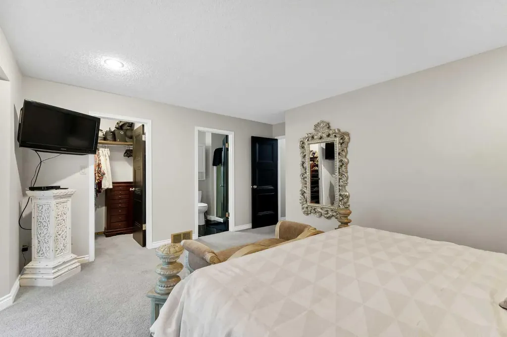 699 Taylor Road SE Medicine Hat AB T1B3X7