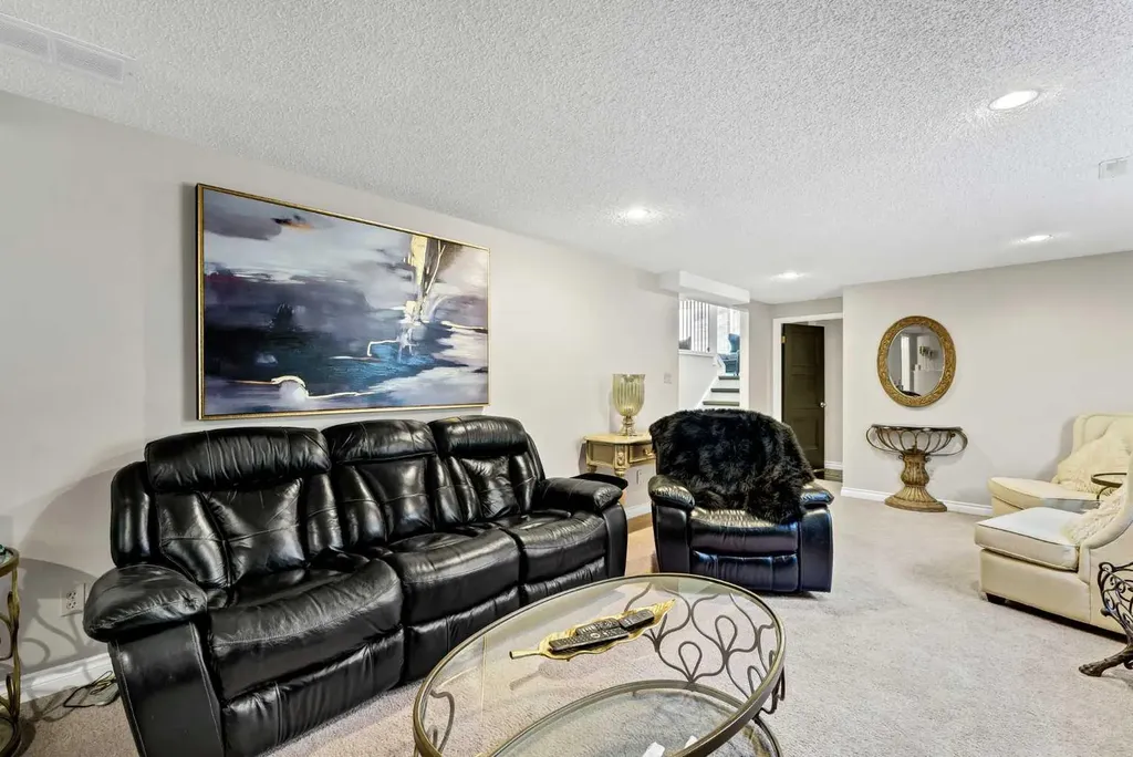 699 Taylor Road SE Medicine Hat AB T1B3X7