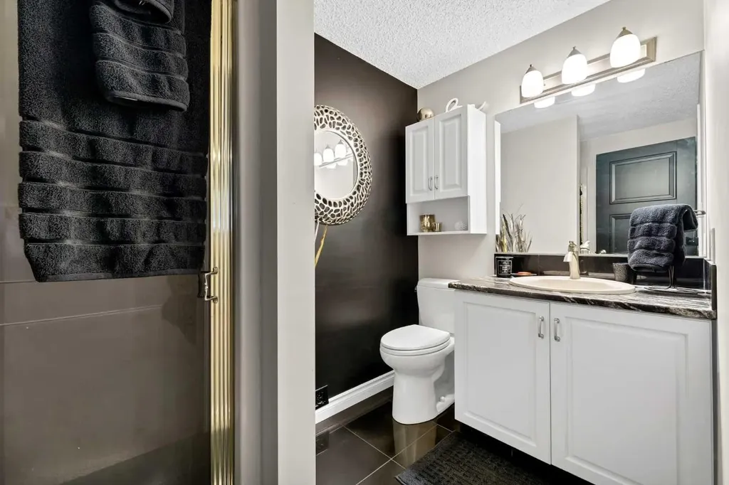 699 Taylor Road SE Medicine Hat AB T1B3X7