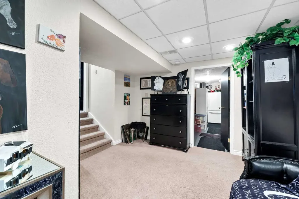 699 Taylor Road SE Medicine Hat AB T1B3X7