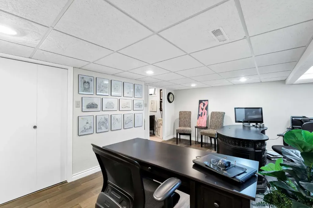 699 Taylor Road SE Medicine Hat AB T1B3X7