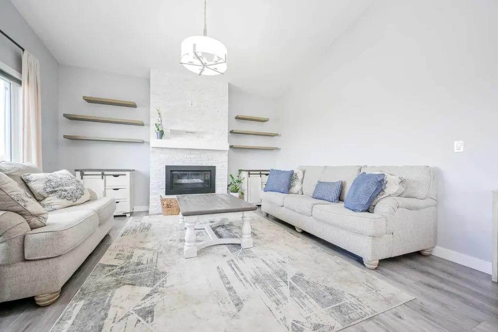 9086 81 Avenue Grande Prairie AB T8X 0P2