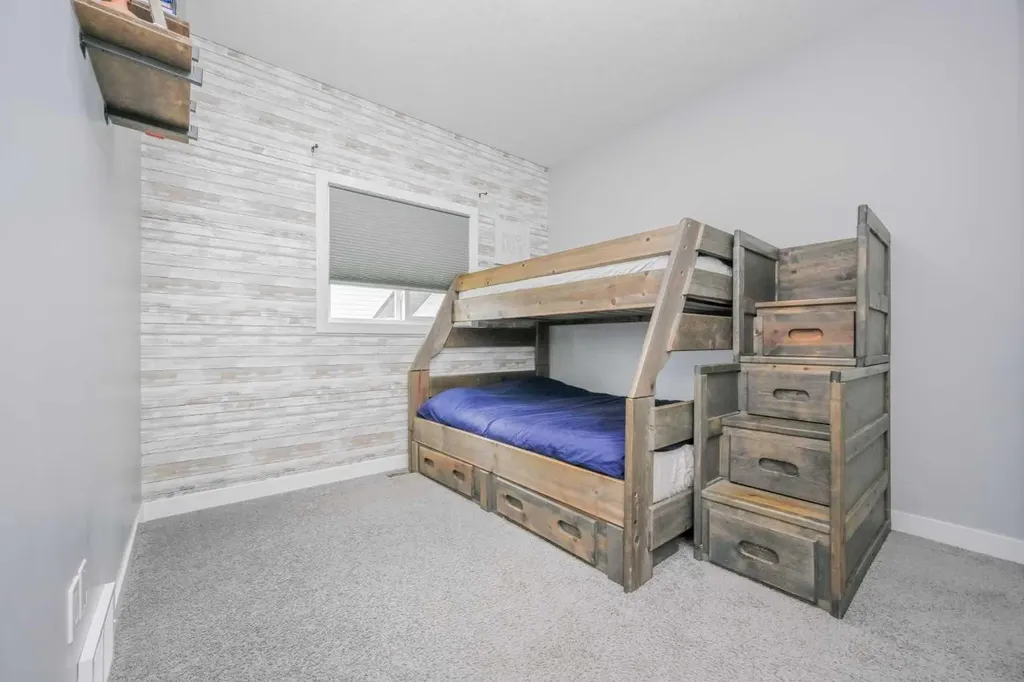9086 81 Avenue Grande Prairie AB T8X 0P2