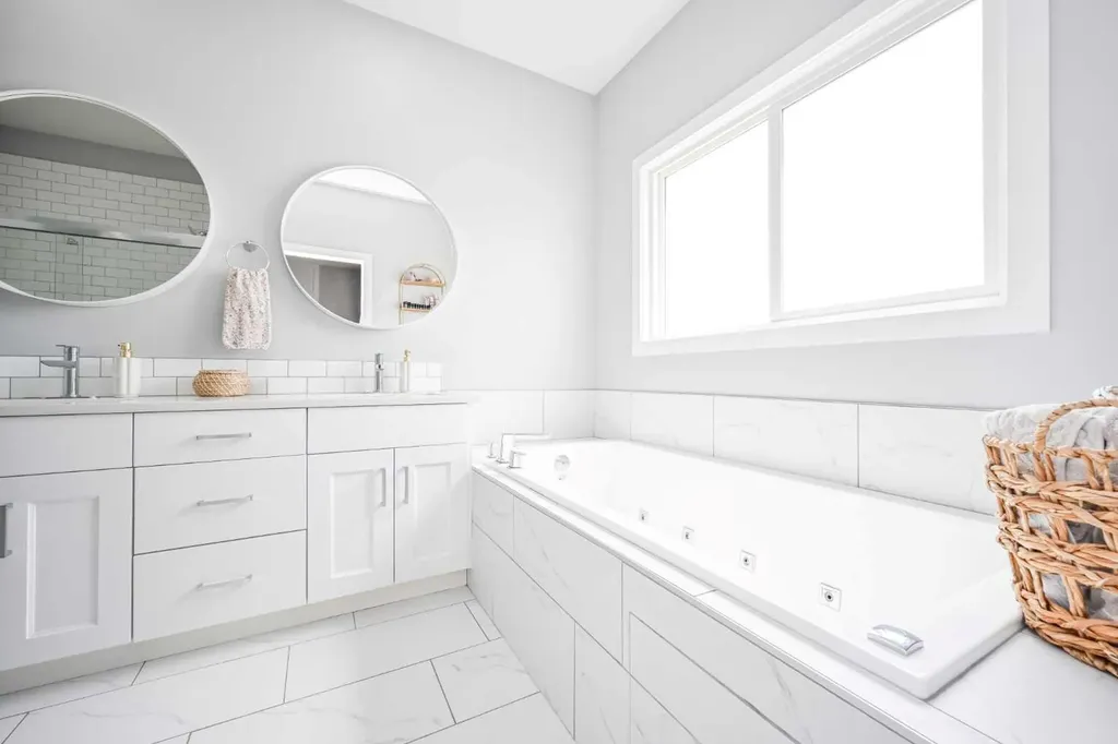 9086 81 Avenue Grande Prairie AB T8X 0P2
