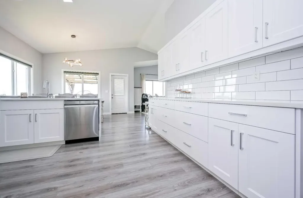 9086 81 Avenue Grande Prairie AB T8X 0P2