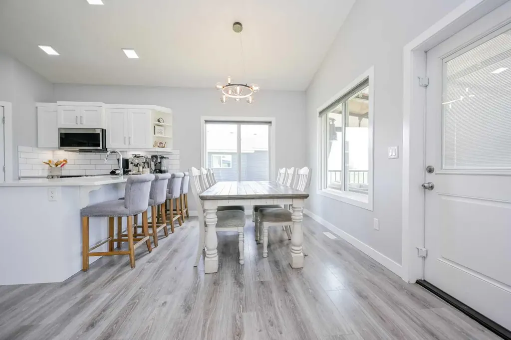 9086 81 Avenue Grande Prairie AB T8X 0P2