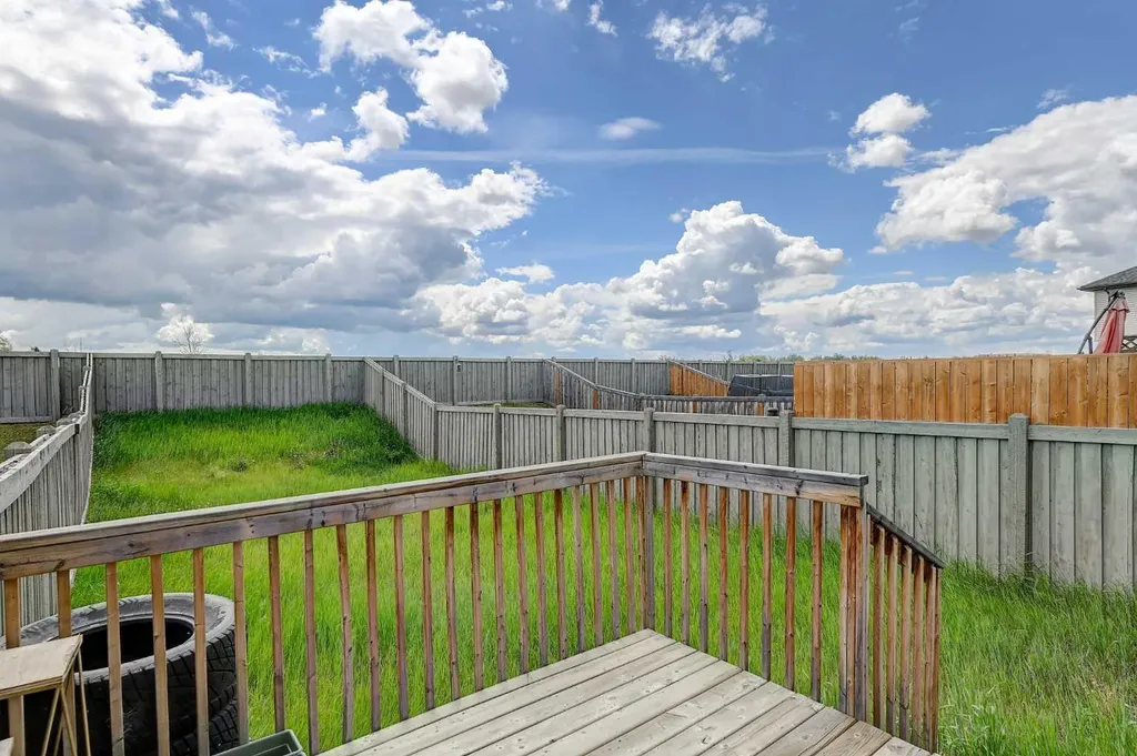 8445 101 Avenue Grande Prairie AB T8X 0R1